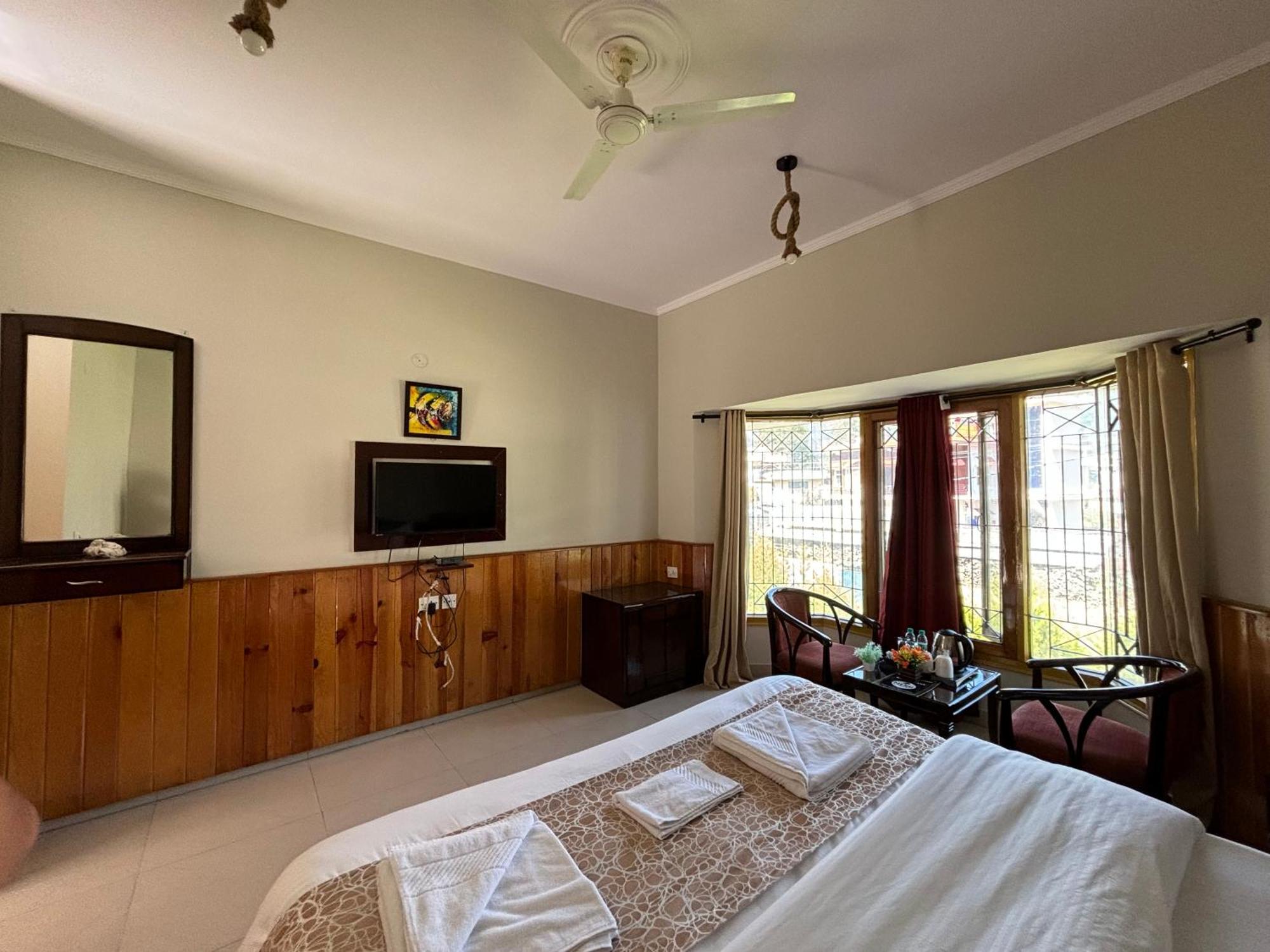 Ivy The Boutique Hotel Near Neem Karoli Temple Nainital Buitenkant foto