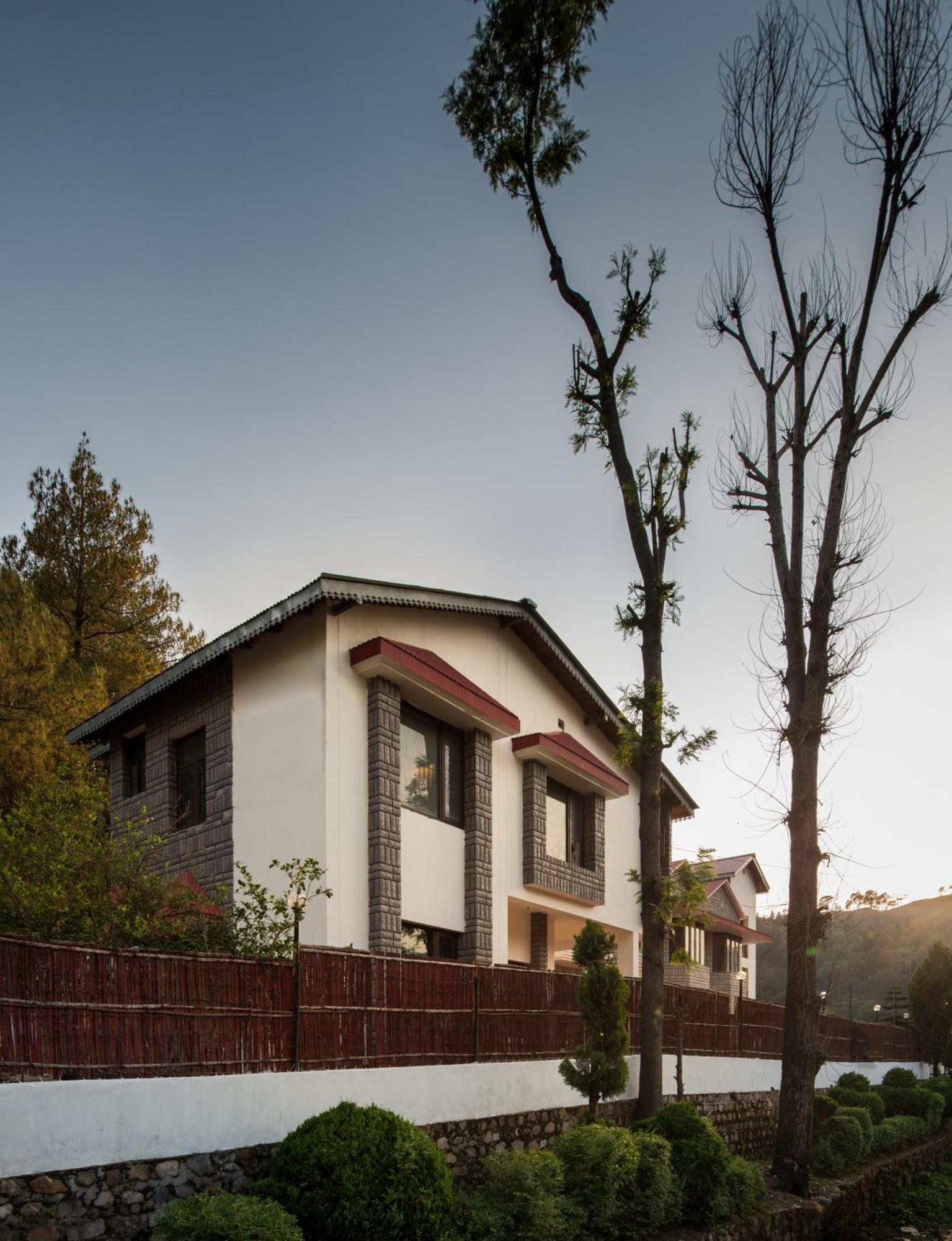 Ivy The Boutique Hotel Near Neem Karoli Temple Nainital Buitenkant foto